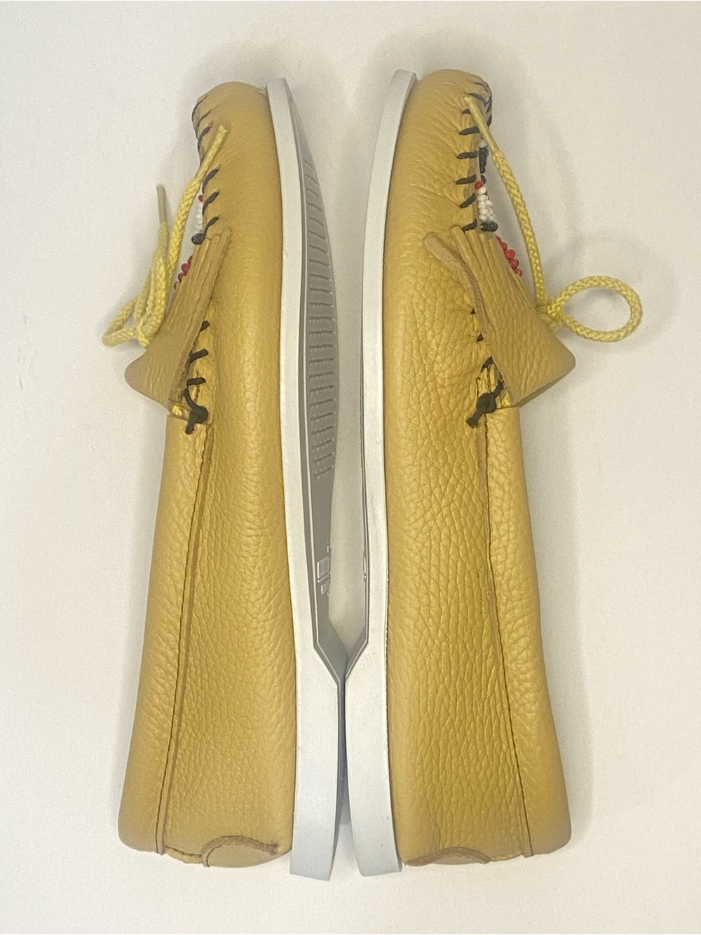 EUC Minnetonka Thunderbird Animikii Hardsole Moccasins Natural Leather Size 9 - Picture 6 of 9